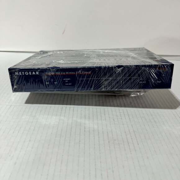 Netgear FVG318 ProSafe 802.11g Wireless VPN Firewall 8-port - Picture 3 of 10